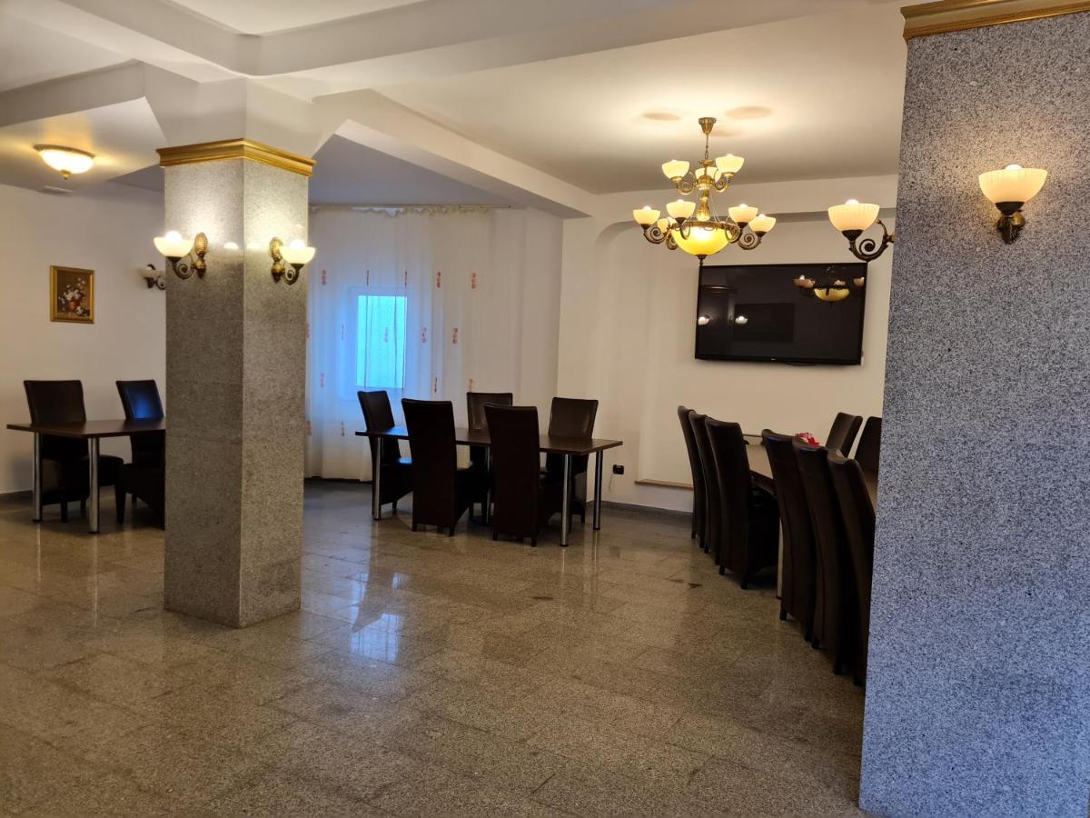Pensiunea Kyfana Zărneşti Eksteriør bilde